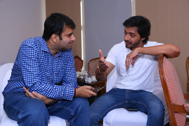 Interviewing actor Shreyas Talpade