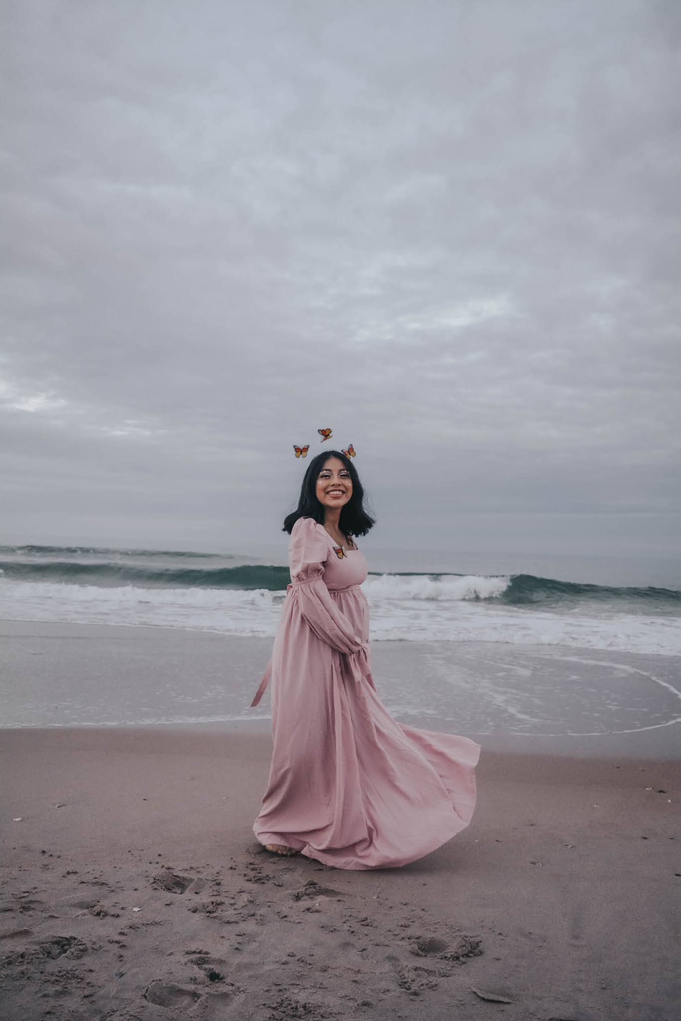 Maternity Photo Shoot Ideas: The Butterflies