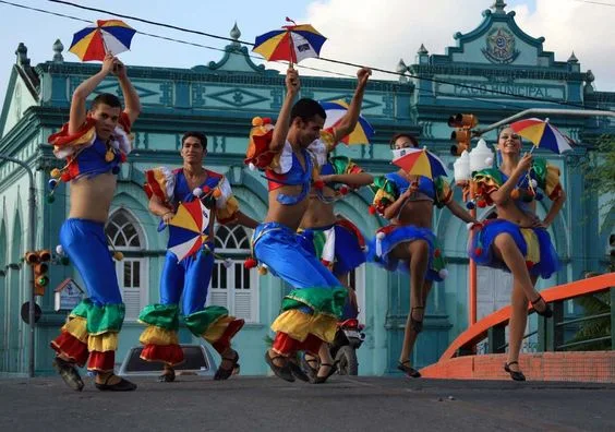 Melhores Destinos Nordeste - Recife frevo