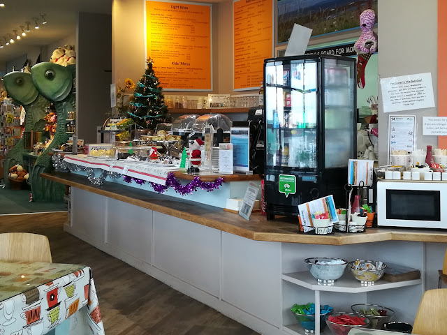 Photo of the counter in the Aquarium cafe.