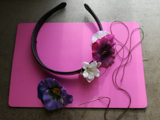 sew flowers over headband, craftrebella