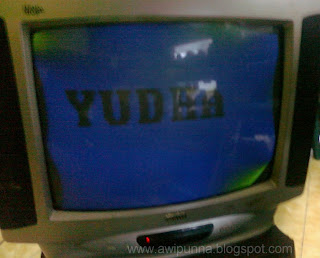 tv nyala redup