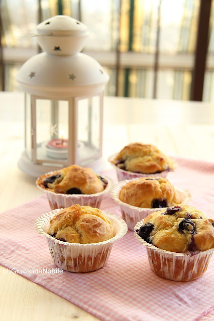 Muffin con mirtilli e formaggio dolce