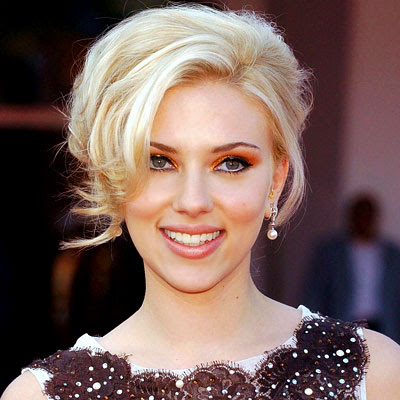 Scarlett Johansson, Natural Straightened Hair-14