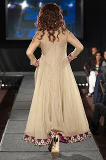 long frocks designs in Pakistan 