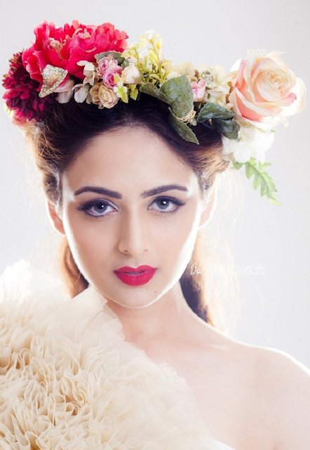 Most Popular Celebrities Zoya Afroz HD Wallpapers