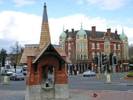 Wanstead drinking fountain and The George