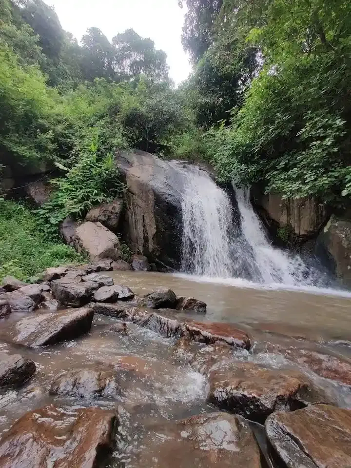 Mettuguda Waterfall