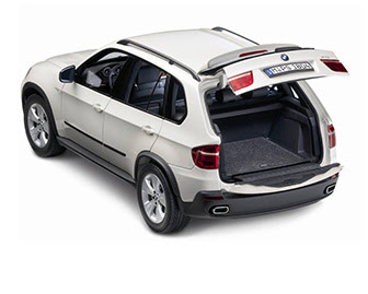 miniature BMW X5 rear