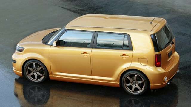 2016 Scion xB part view