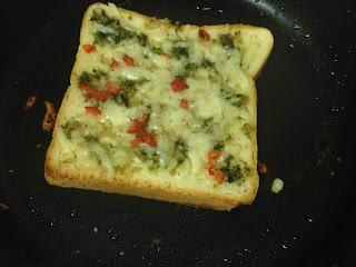 GARLIC BREAD