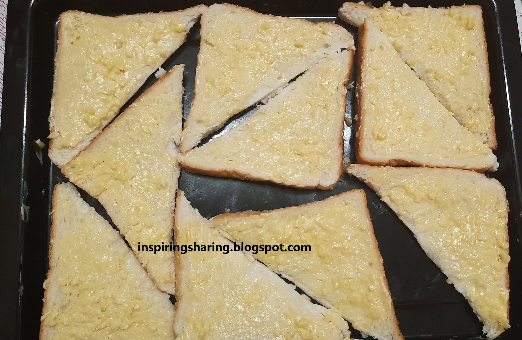 Resepi Garlic Bread Yang Simple, Guna Roti Gardenia Je