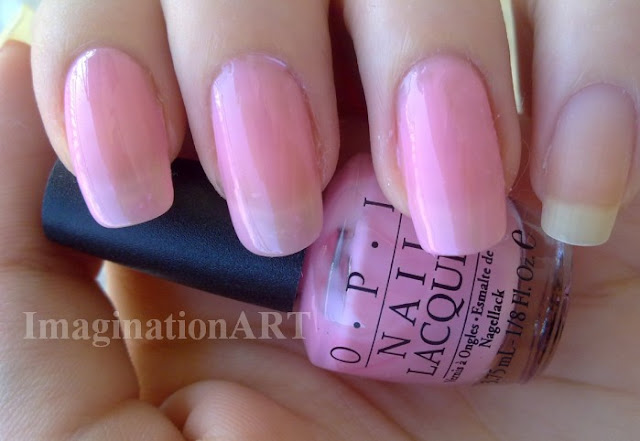 opi_pink_i_think_in _pink_smalti_nail_laquer_polish_mini_boccette_size_swatch
