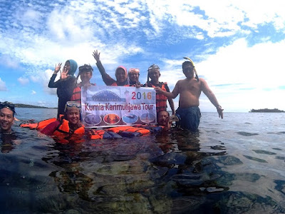 foto wisatawan karimunjawa saat tour snorkeling