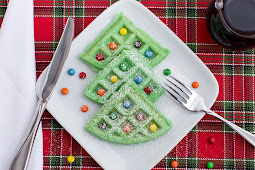 CHRISTMAS TREE WAFFLES