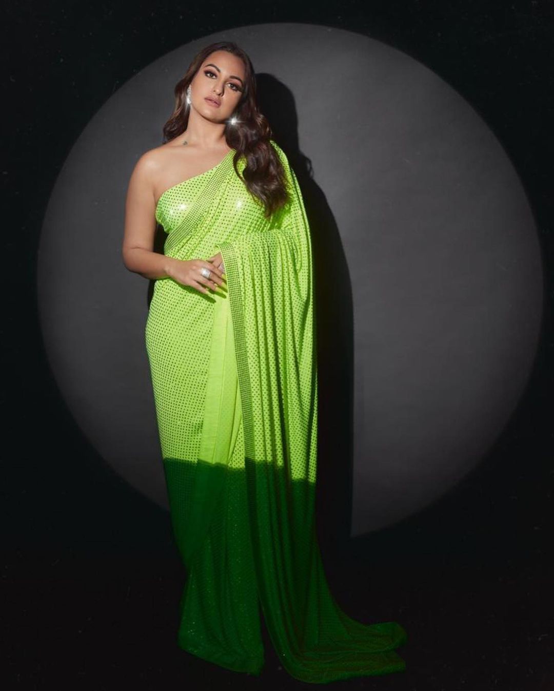 Sonakshi Sinha green saree hot bollywood actress