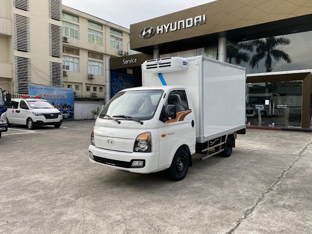 Xe Hyundai H150 thùng đông lạnh 1 tấn