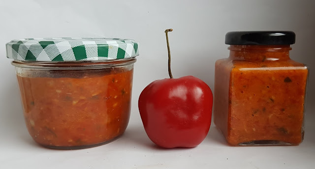 http://chilihead-icewolf77.blogspot.com/2016/11/citric-madness-rocoto-hot-sauce.html