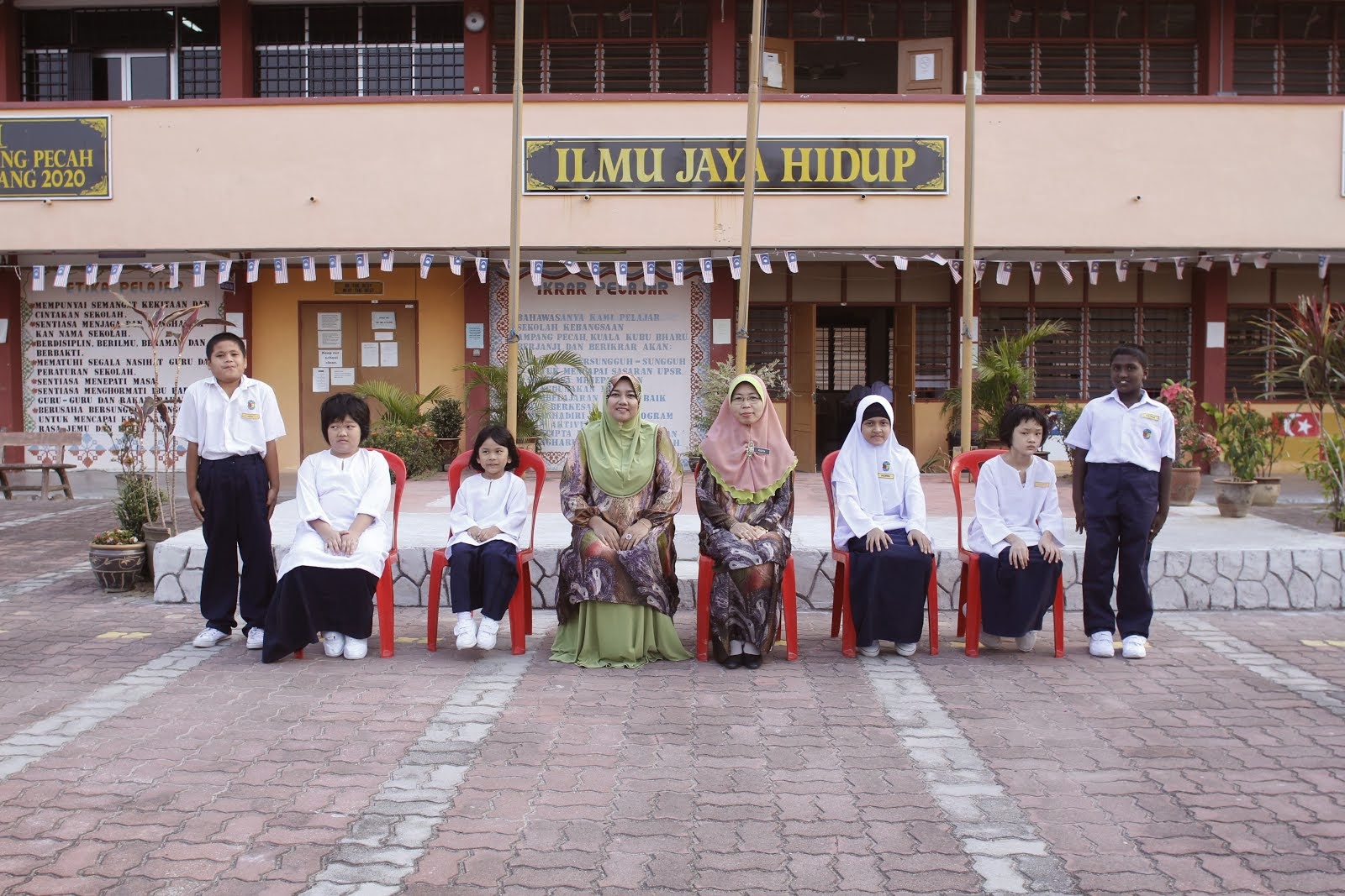 PROGRAM PENDIDIKAN KHAS INTEGRASI: hiasan taman pendidikan ...