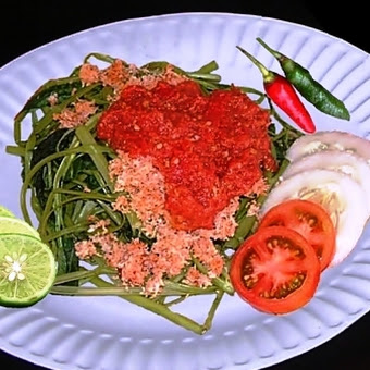 Plecing Kangkung (Lombok)