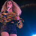 Beyoncé bármit kérhet, de ő egy bizarr tárgyhoz ragaszkodik, bárhol is koncertezik