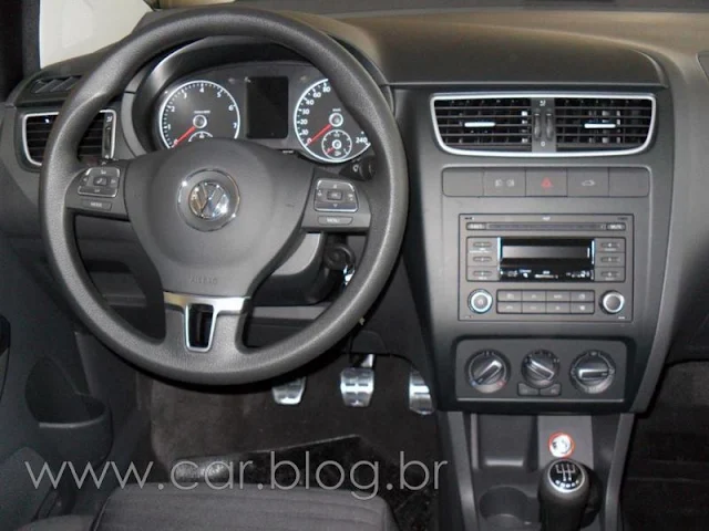 VW CrossFox 2012 - interior - painel