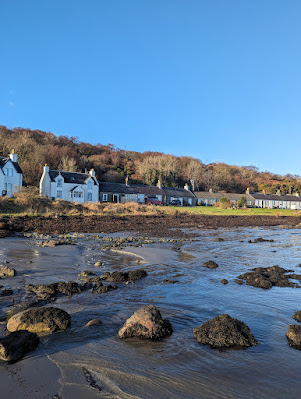 Lorne Cottage from the beach