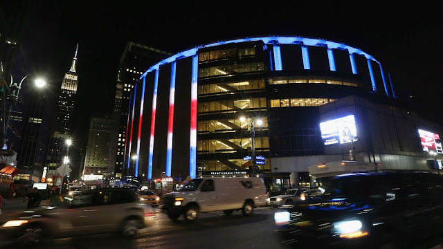 Hockey hoops doubleheader at Madison Square Garden in outsade , Madison Square Garden images, Madison Square Garden pictures, Madison Square Garden photos