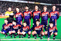 CLUB ATLÉTICO DE MADRID. Temporada 1995-96. Molina, Vizcaíno, Caminero, Kiko, Geli y Penev; Pirri, Santi, Pantic, Solozabal y Toni Muñoz. REAL SPORTING DE GIJÓN 1 (Lediakhov) CLUB ATLÉTICO DE MADRID 2 (Pantic, Caminero). 03/02/1996. Campeonato de Liga de 1ª División, jornada 25. Gijón, Asturias, estadio del Molinón.