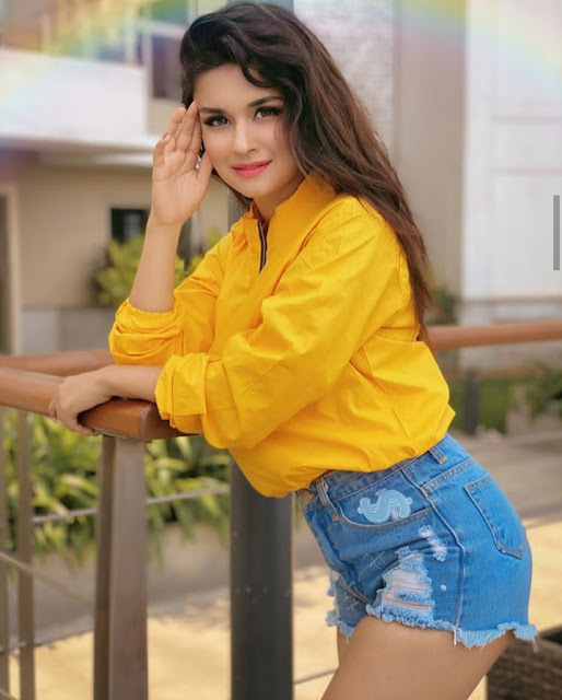 Avneet Kaur Pics | avneet kaur images | avneet kaur new photos 2020