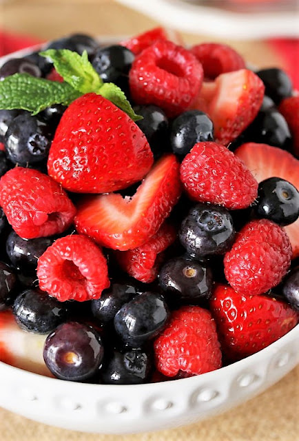 make vanilla syrup to create this stunning as well as delicious  Triple Berry Fruit Salad alongside Vanilla Simple Syrup