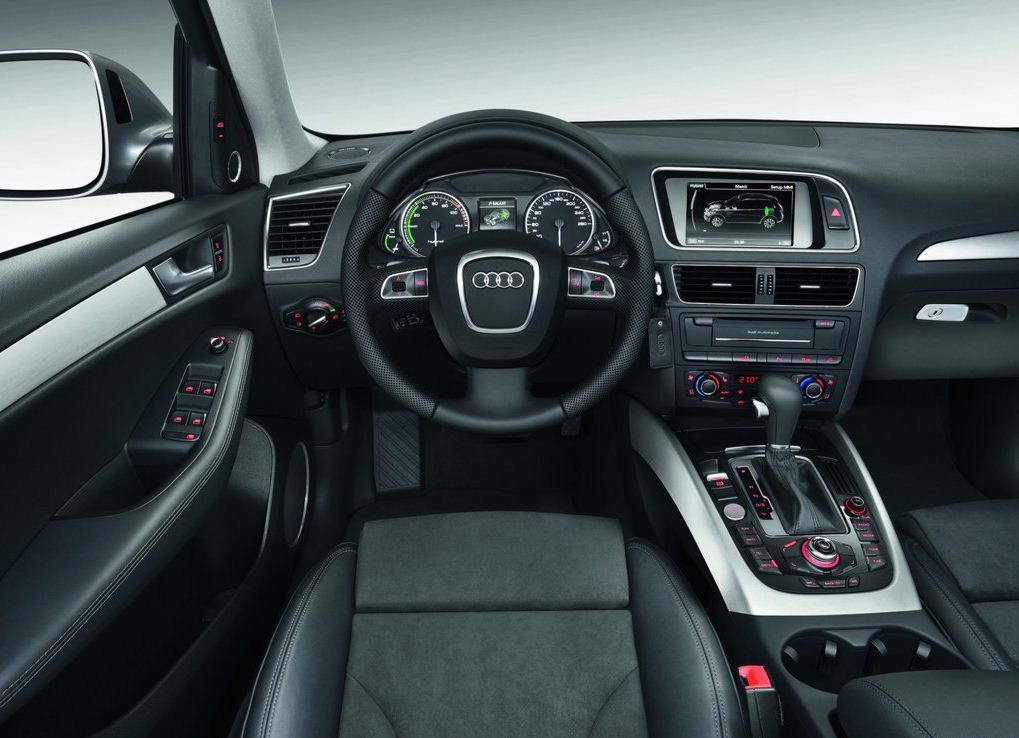 2013 AUDI Q5 HYBRID QUATTRO INTERIOR