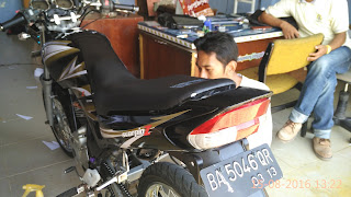 Striping Decal Motor Kota Padang