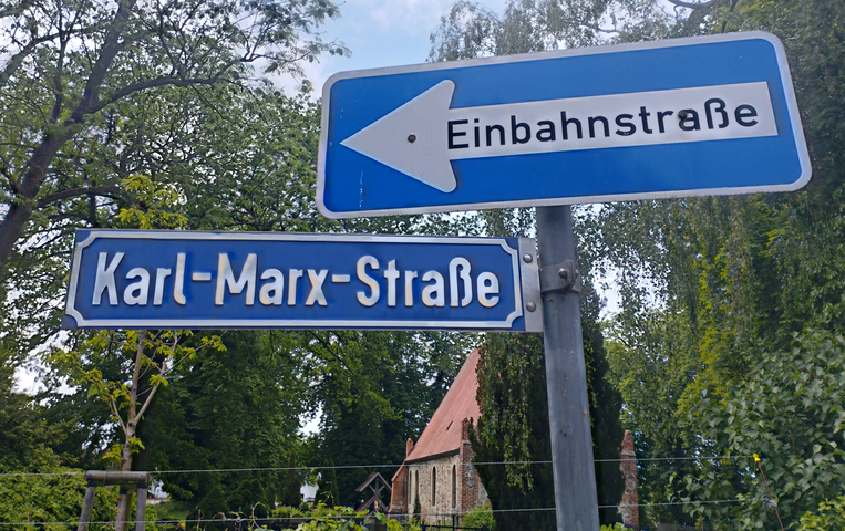 Karl Marx Einbahnstraße