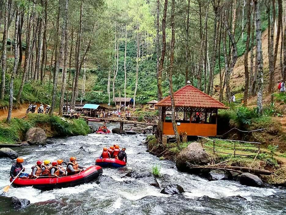 rafting bandung gravity adventure pangalengan