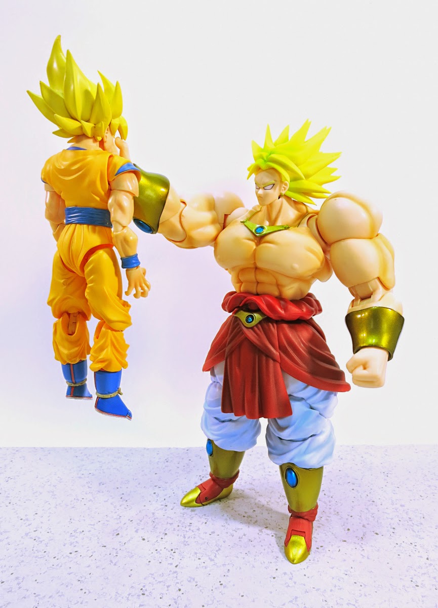 Combo's Action Figure Review: Broly: Dragon Ball Z (S.H.Figuarts)