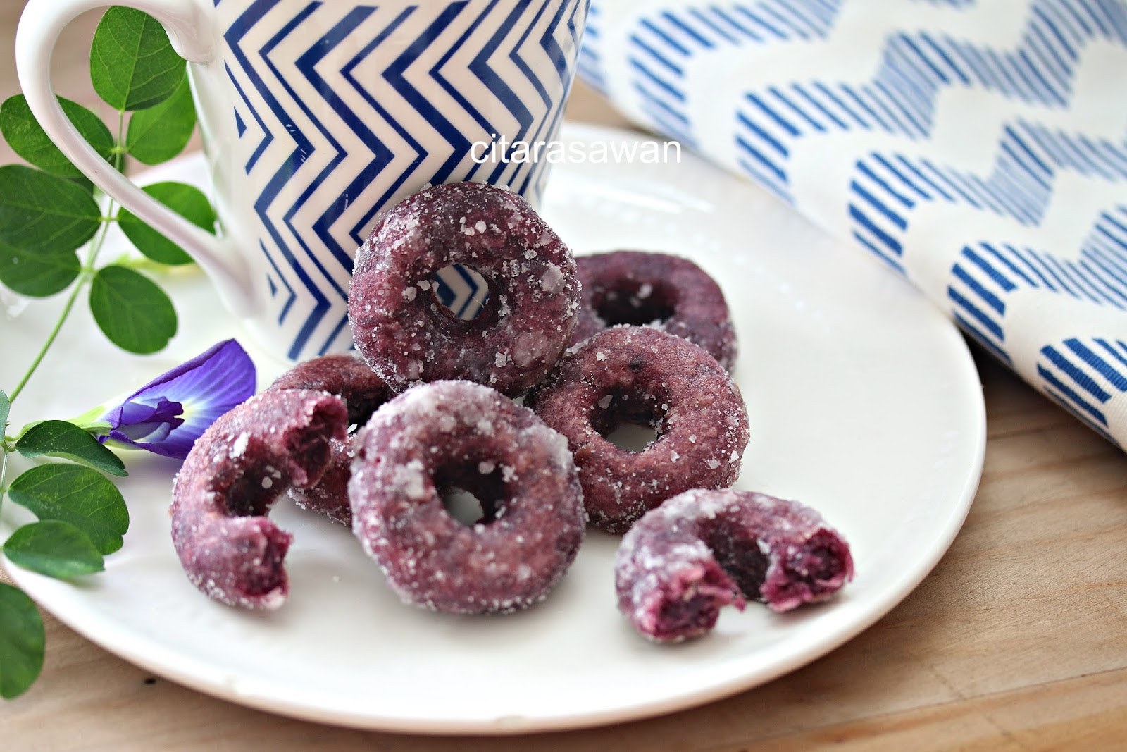 Kuih Keria Keledek Ungu