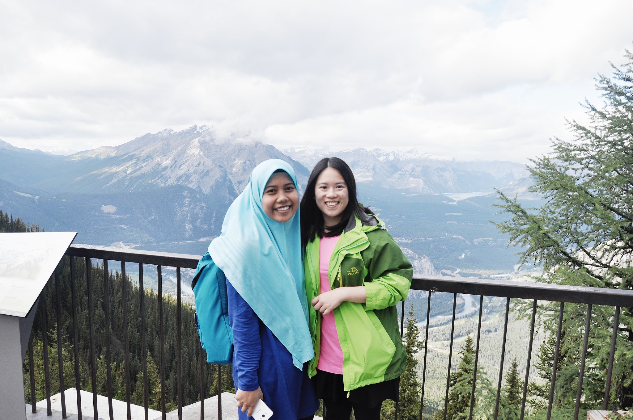Farah & Amanda at Banff National Park