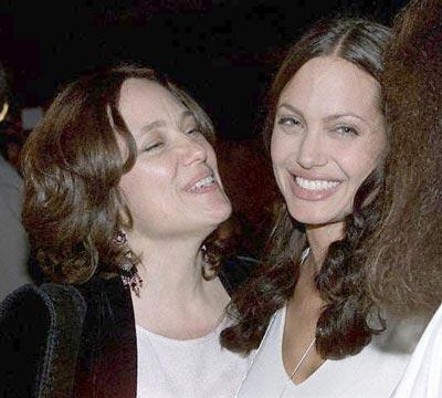 who is angelina jolie mother. mother of Angelina Jolie,