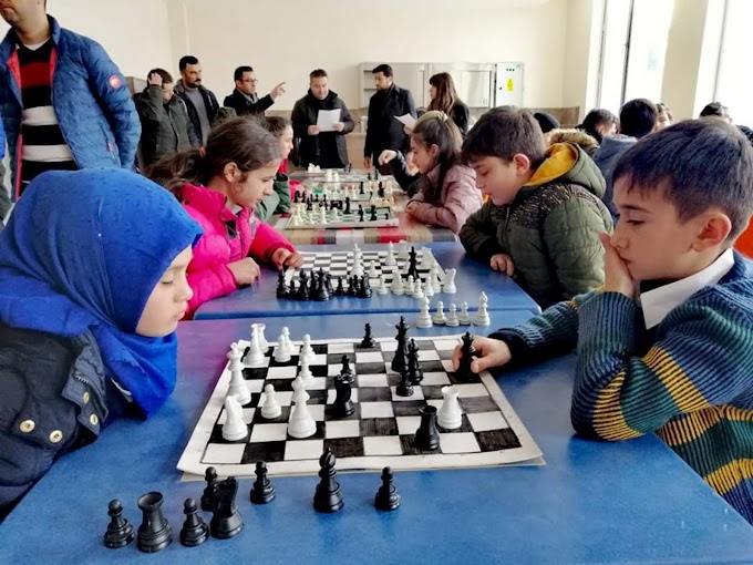 Bozkır'da Okullar Arası Satranç Turnuvası düzenlendi.