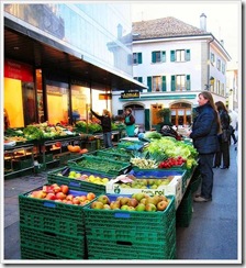 Street Market colorful (17)