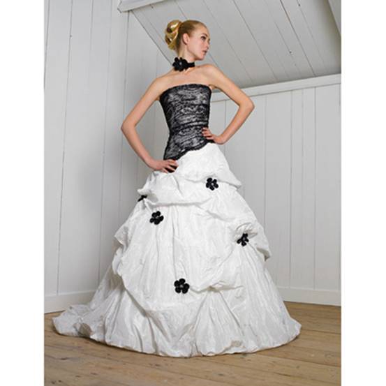 Colorful wedding dress points Wedding color is important but whether the 