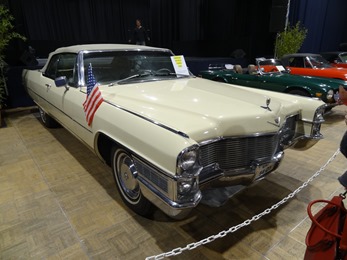 2019.03.10-063 Cadillac De Ville cabriolet 1965