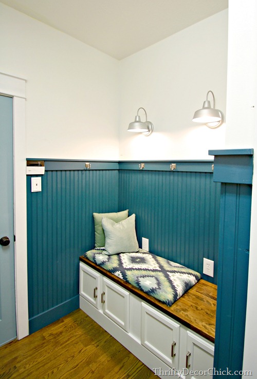 diy bench in mud room 