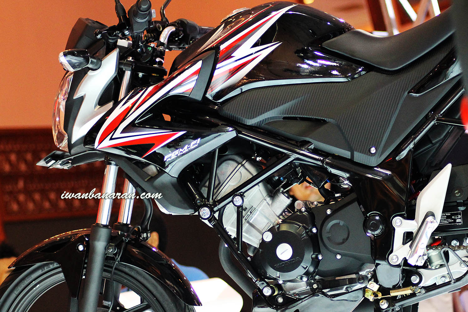 Koleksi Modifikasi New Vixion 2013 Pelek Jari Jari Terbaru Dunia