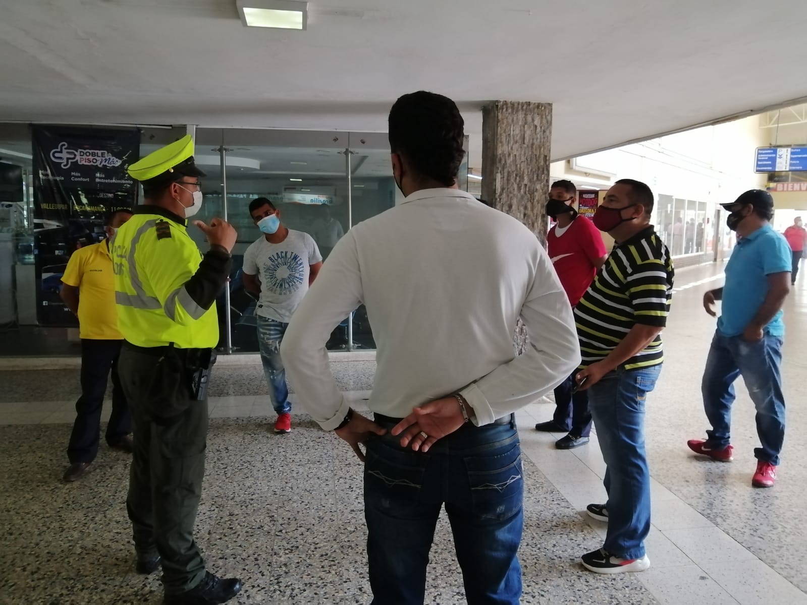 https://www.notasrosas.com/Policía Cesar entrega Balance de Operativos realizados durante Puente Festivo del 'Día de la Ascensión'