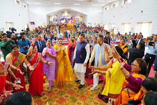 CM Dhaani celebrated holi with women