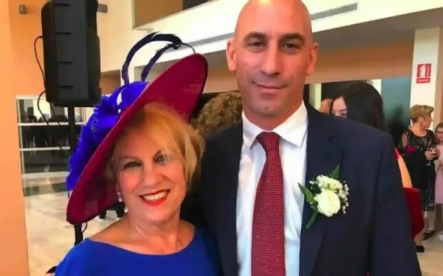 Rubiales’ mother goes on hunger strike in Spain over ‘hunt’ on son