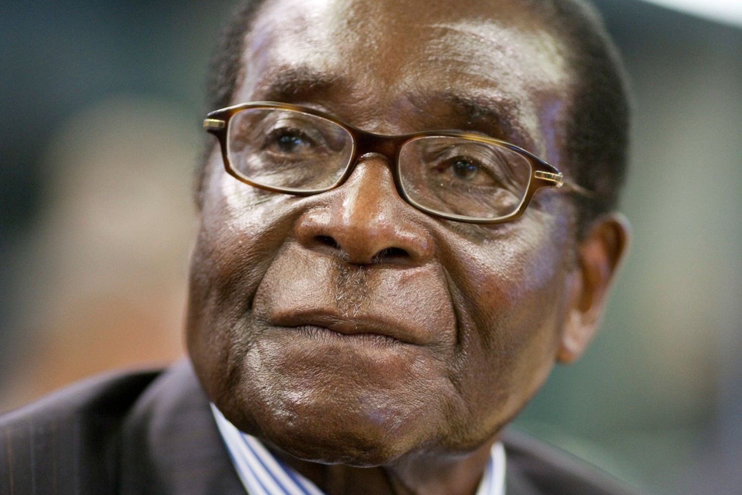 Zimbabwe Magistrate Rules Mugabe Should Be Reburied At National Heroes Acre!