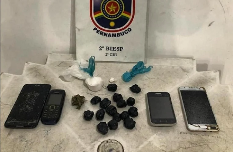 Três mulheres foram detidas com maconha e cocaína em bairro de Petrolina (PE) - Portal Spy Noticias